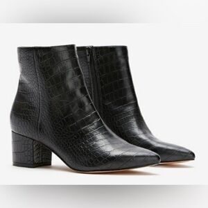 Women’s Express croc ankle boots in Black, size 9